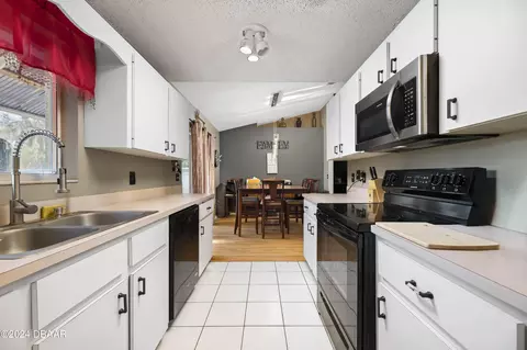 3014 Unity Tree Dr, Edgewater, FL 32141 photo 7
