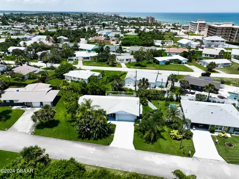 10 Starlight Dr, Ormond Beach, FL 32176