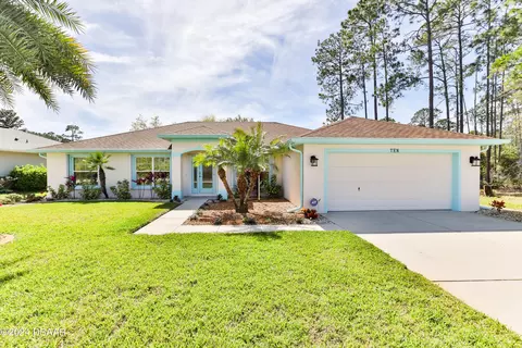 10 Lloshire Path, Palm Coast, FL 32164