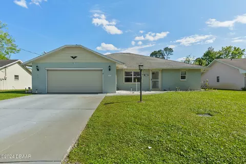 36 Flamingo Dr, Palm Coast, FL 32137