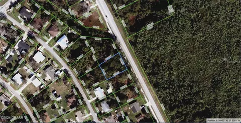 781 Memorial Dr, Sebring, FL 33870