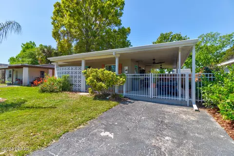 2440 Anastasia Dr, South Daytona, FL 32119