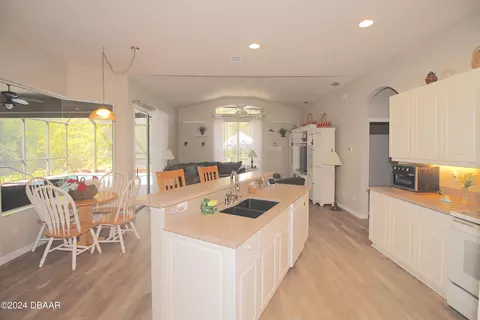 3702 Longford Cir, Ormond Beach, FL 32174 photo 9