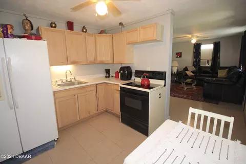 Kitchen - 304 Edith St, Edgewater, FL 32132 photo 1 of 2