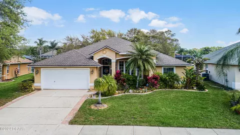 1737 Creekwater Blvd, Port Orange, FL 32128