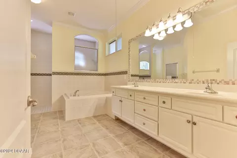 Bath - 1446 Dolph Cir, Ormond Beach, FL 32174 photo 1 of 6