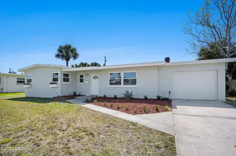 80 Loyola Dr, Ormond Beach, FL 32176