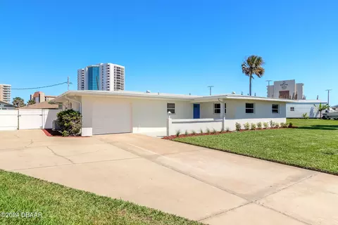 2531 E Coral Way, Daytona Beach, FL 32118