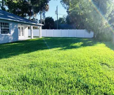 Exterior - 1828 Pine Tree Dr, Edgewater, FL 32132 photo 3 of 4