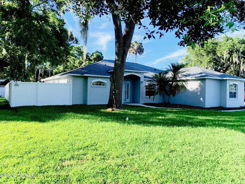 Exterior - 1828 Pine Tree Dr, Edgewater, FL 32132 photo 4 of 4