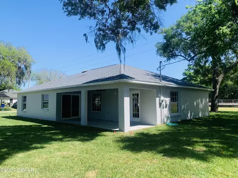 Exterior - 1828 Pine Tree Dr, Edgewater, FL 32132 photo 2 of 4