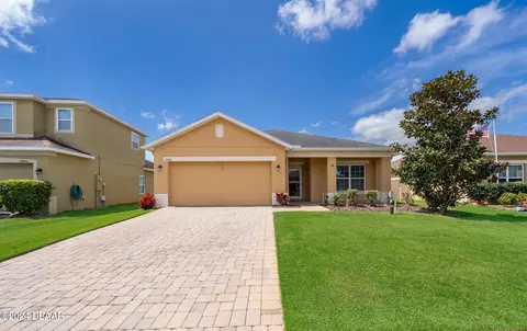 23612 Companero Dr, Sorrento, FL 32776