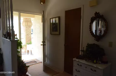 523 Sparrow Dr, Edgewater, FL 32141 photo 3