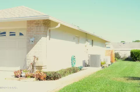 523 Sparrow Dr, Edgewater, FL 32141 photo 34