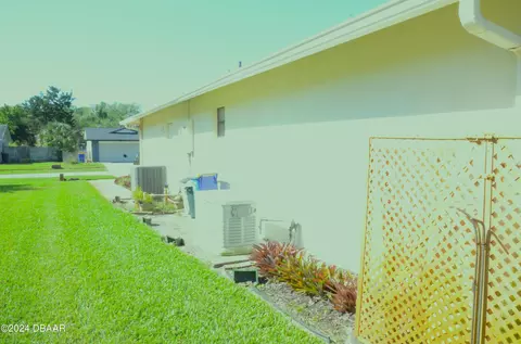 523 Sparrow Dr, Edgewater, FL 32141 photo 35