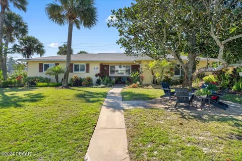 200 Royal Dunes Cir, Ormond Beach, FL 32176