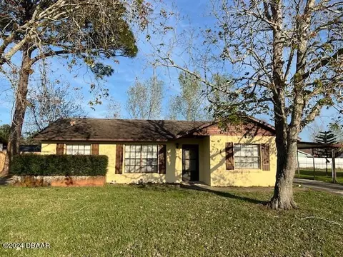 221 Cherrywood Ln, Edgewater, FL 32132