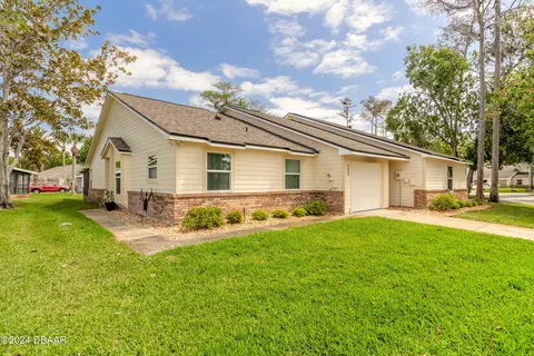 153 Bob White Ct, Daytona Beach, FL 32119