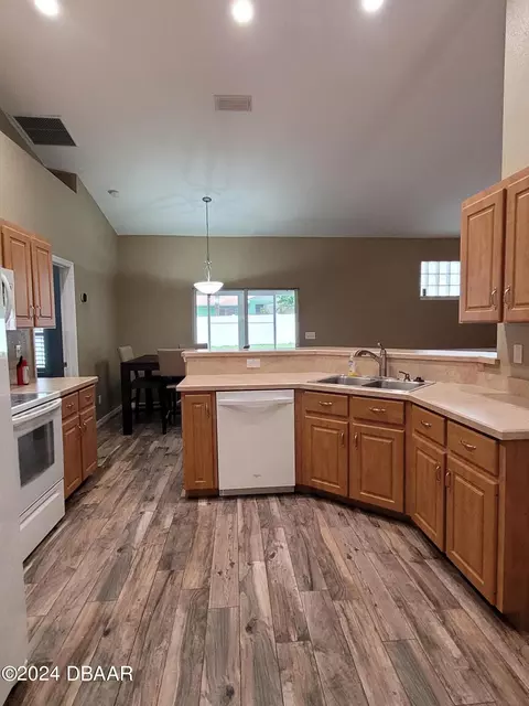 3035 Lime Tree Dr, Edgewater, FL 32141 photo 8