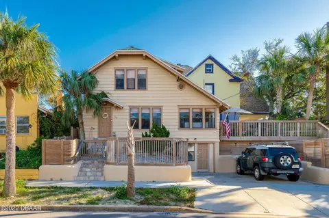 306 5th Ave, Daytona Beach, FL 32118