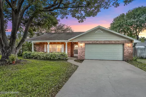 871 Chickadee Dr, Port Orange, FL 32127