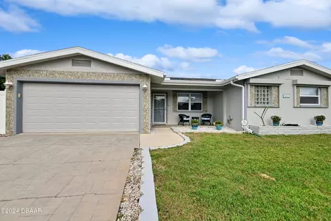 4607 Doris Dr, New Smyrna Beach, FL 32169