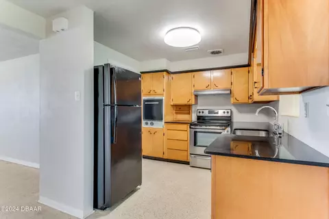 Kitchen - 149 Longwood Dr, Ormond Beach, FL 32176 photo 2 of 2