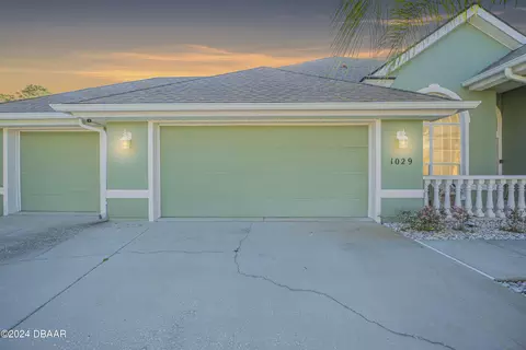 1029 Stone Lake Dr, Ormond Beach, FL 32174 photo 4