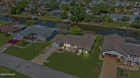 17 S Claridge Ct, Palm Coast, FL 32137