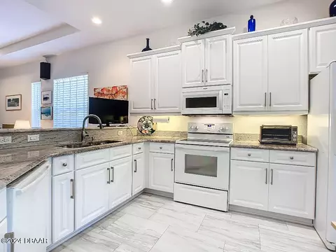 3115 Inishmore Dr, Ormond Beach, FL 32174 photo 9