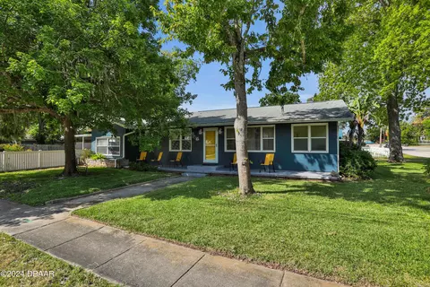 944 Daytona Ave, Holly Hill, FL 32117