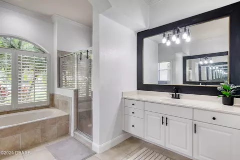Bath - 115 Squirrel Ln, Ormond Beach, FL 32174 photo 3 of 8