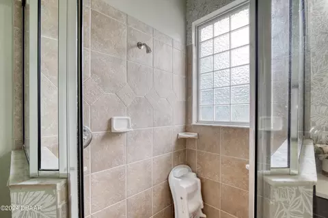 Bath - 115 Squirrel Ln, Ormond Beach, FL 32174 photo 5 of 8