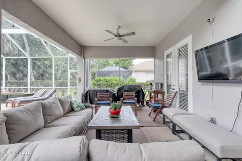Exterior - 115 Squirrel Ln, Ormond Beach, FL 32174 photo 5 of 18