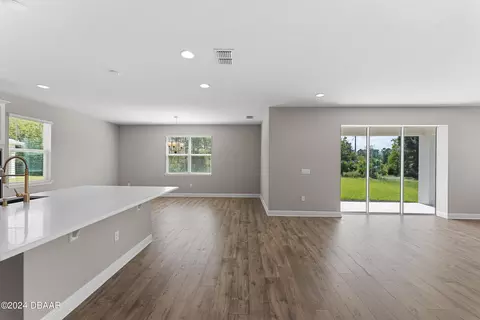 704 Treehouse Loop, Debary, FL 32713 photo 12