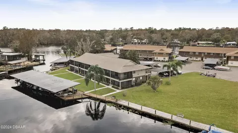 1640 Juno Trl, Astor, FL 32102