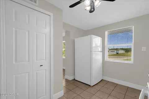 915 Lake Ave, Edgewater, FL 32132 photo 13