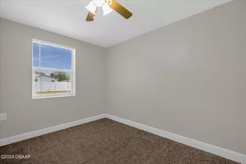 915 Lake Ave, Edgewater, FL 32132 photo 8