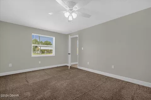 915 Lake Ave, Edgewater, FL 32132 photo 17