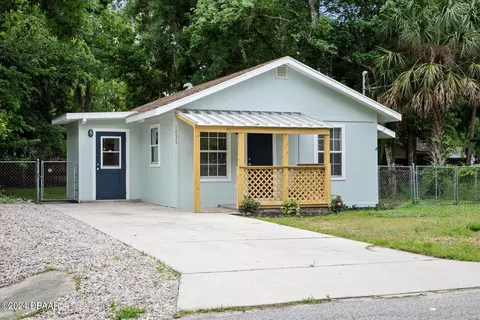 1035 6th St, Daytona Beach, FL 32117