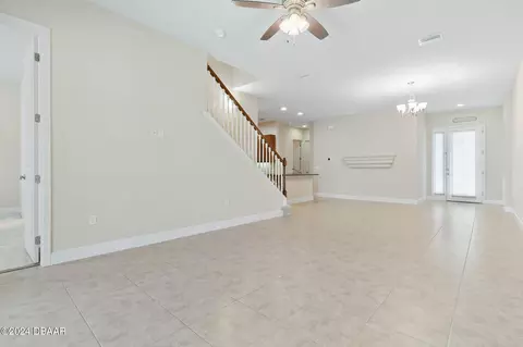 Living - 714 Aldenham Ln, Ormond Beach, FL 32174 photo 1 of 4