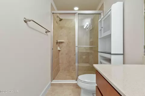 Bath - 714 Aldenham Ln, Ormond Beach, FL 32174 photo 3 of 3
