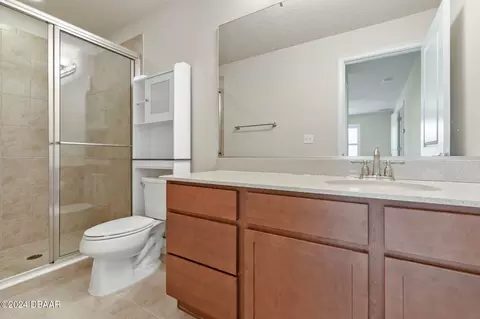 Bath - 714 Aldenham Ln, Ormond Beach, FL 32174 photo 2 of 3