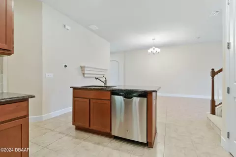 Kitchen - 714 Aldenham Ln, Ormond Beach, FL 32174 photo 5 of 5