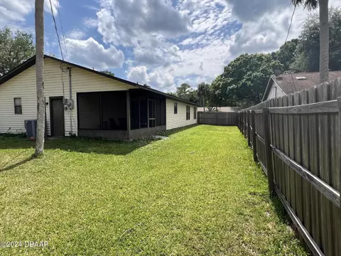 3231 Yule Tree Dr, Edgewater, FL 32141 photo 7