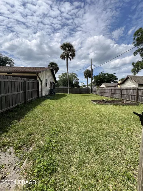 3231 Yule Tree Dr, Edgewater, FL 32141 photo 10