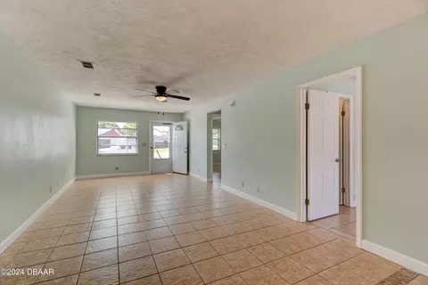 419 Sea Hawk Ct, Edgewater, FL 32141 photo 4