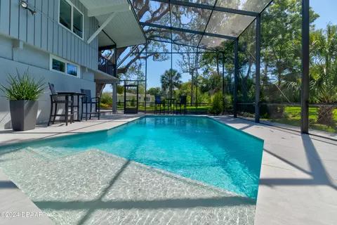 401 John Anderson Dr, Ormond Beach, FL 32176 photo 4