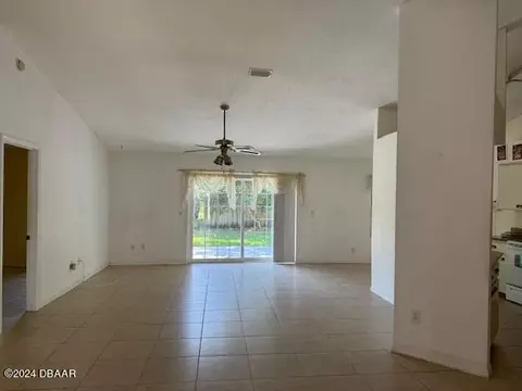 Living - 10 Parkview Ln, Ormond Beach, FL 32174 photo 1 of 1
