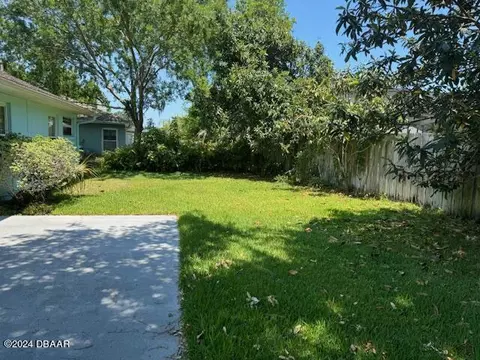 Exterior - 10 Parkview Ln, Ormond Beach, FL 32174 photo 2 of 5